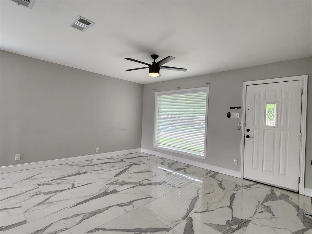 1212 Ridgeview Street, Mesquite, TX 75149
