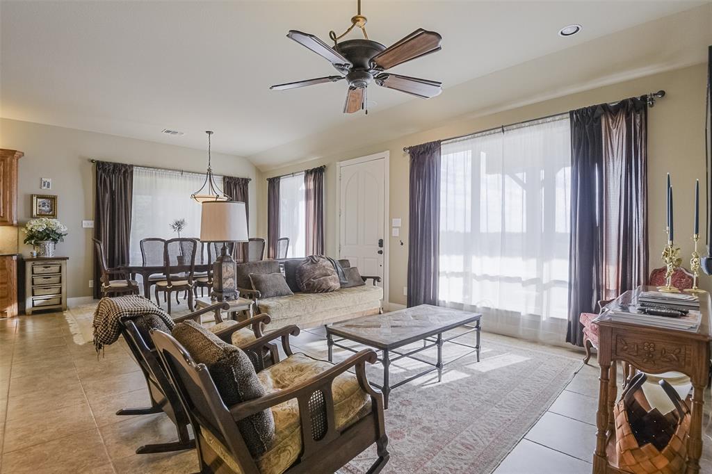 966 Sugar Ridge Road, Ennis, TX 75119