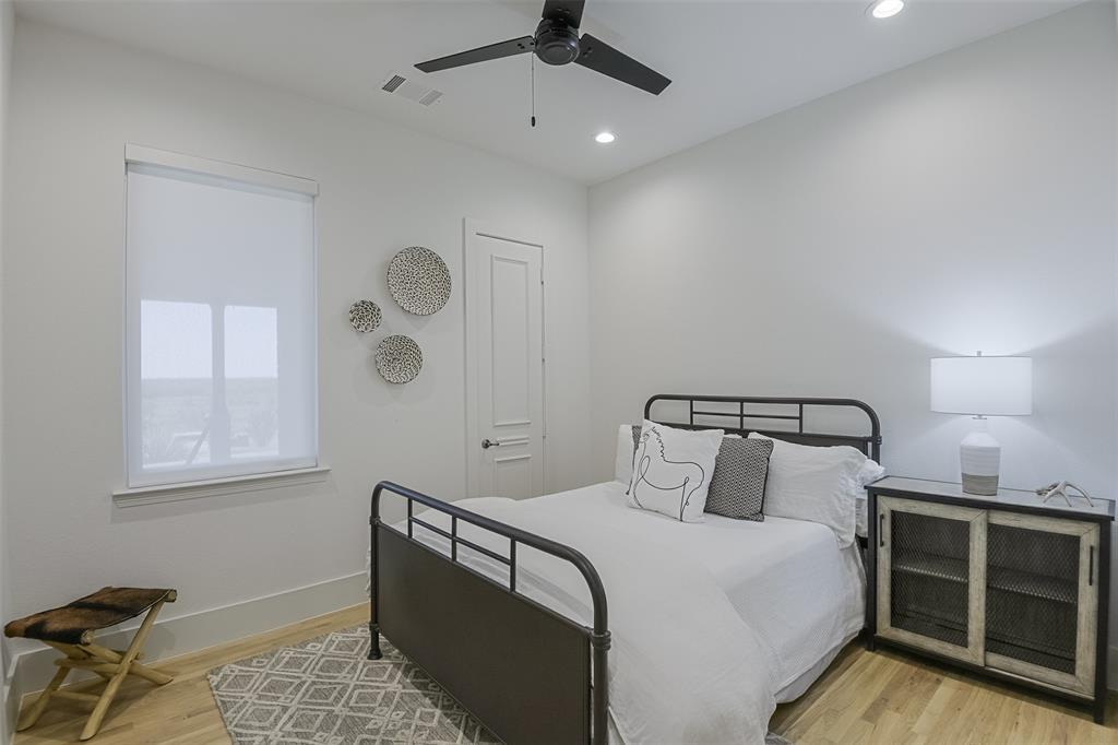 966 Sugar Ridge Road, Ennis, TX 75119