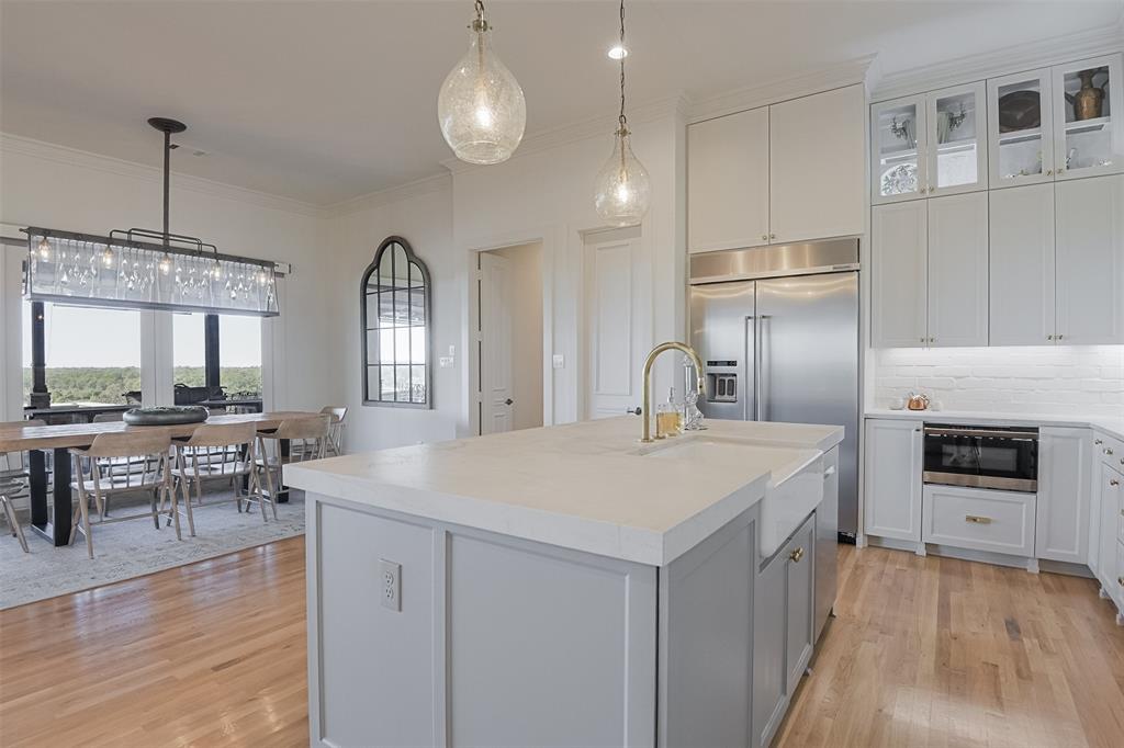 966 Sugar Ridge Road, Ennis, TX 75119