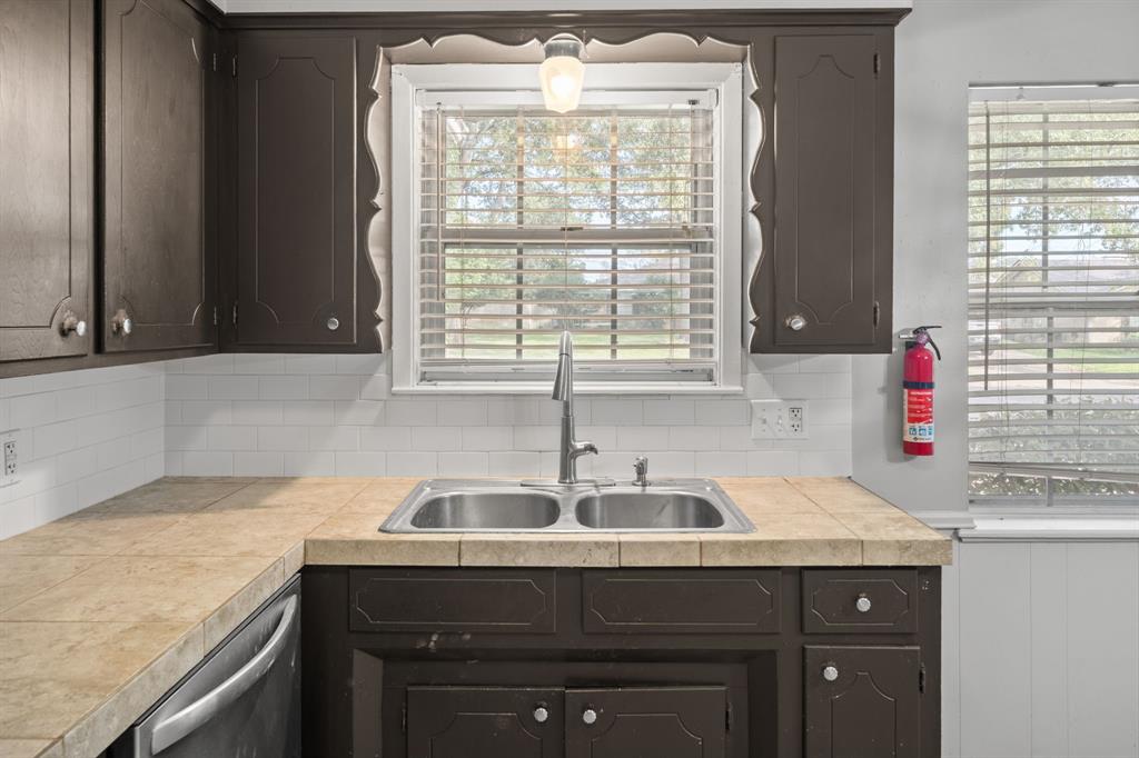 8307 Oxford Drive, Tyler, TX 75703