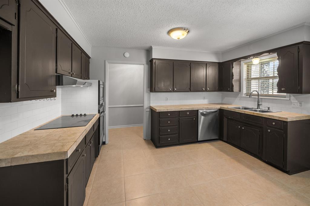 8307 Oxford Drive, Tyler, TX 75703