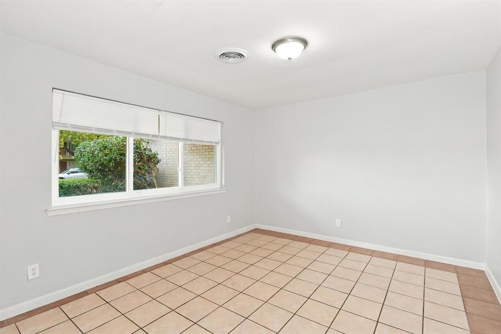 1725 Weathered Street, Irving, TX 75062