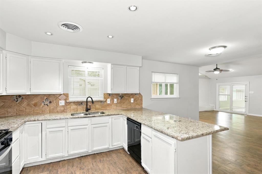 1725 Weathered Street, Irving, TX 75062 1725 Weathered Street, Irving, TX 75062
