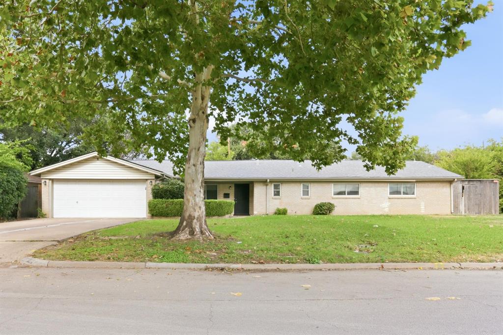 1725 Weathered Street, Irving, TX 75062 1725 Weathered Street, Irving, TX 75062