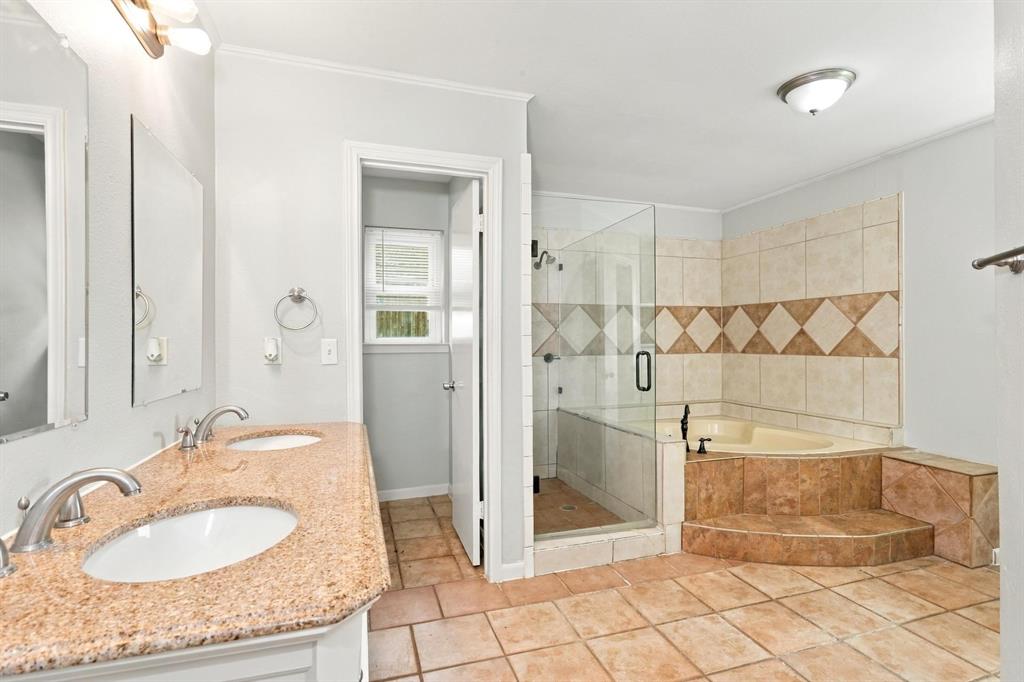 1725 Weathered Street, Irving, TX 75062