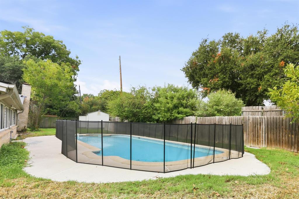 1725 Weathered Street, Irving, TX 75062