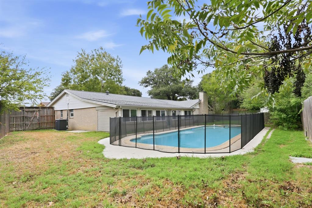 1725 Weathered Street, Irving, TX 75062