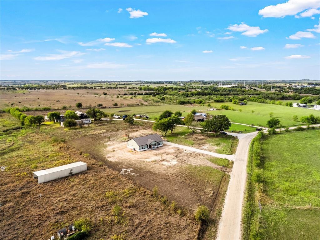 1025 Wyatt Lane, McGregor, TX 76657