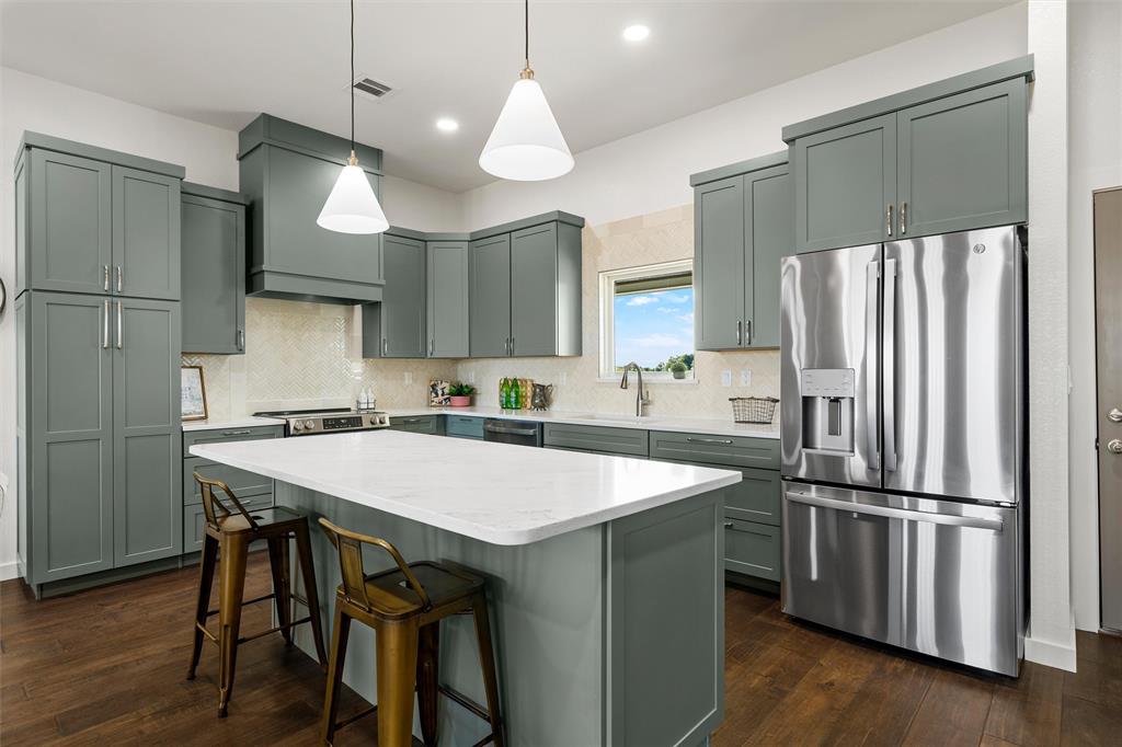 1025 Wyatt Lane, McGregor, TX 76657