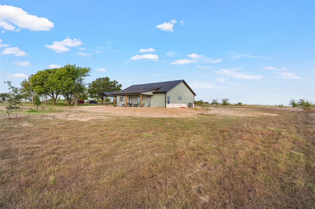 1025 Wyatt Lane, McGregor, TX 76657