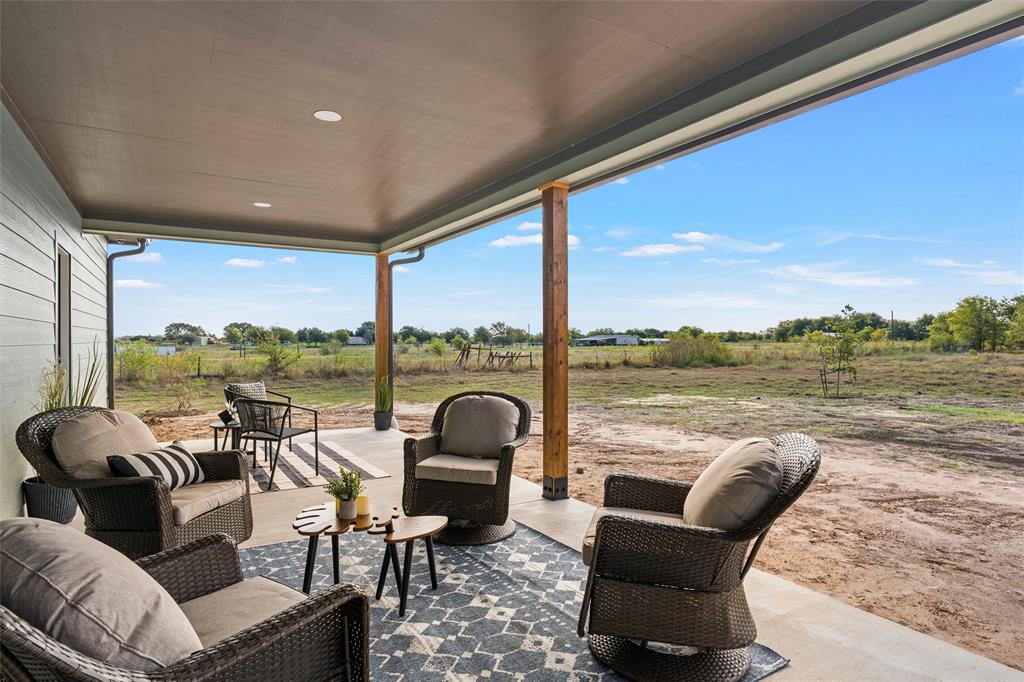 1025 Wyatt Lane, McGregor, TX 76657