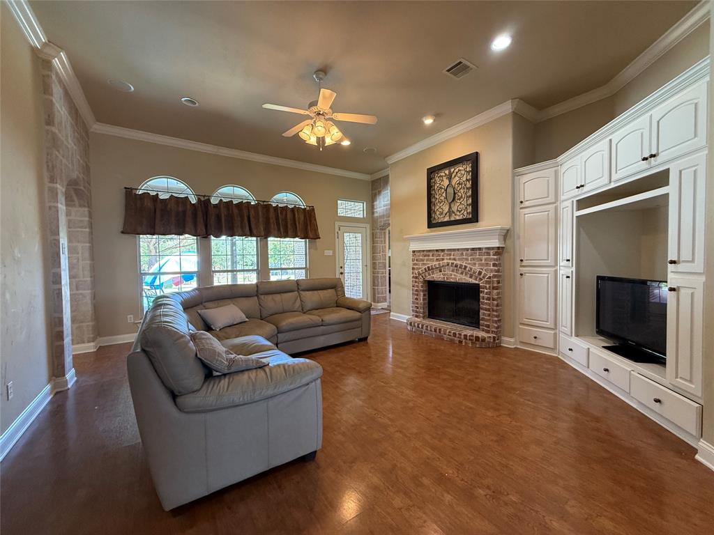 107 Pinnacle Court, Woodway, TX 76712
