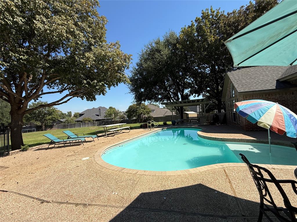 107 Pinnacle Court, Woodway, TX 76712