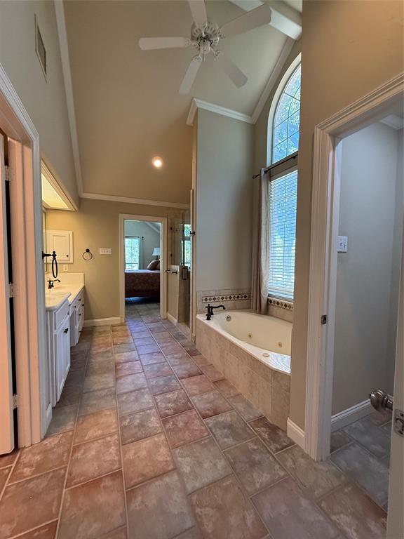 107 Pinnacle Court, Woodway, TX 76712