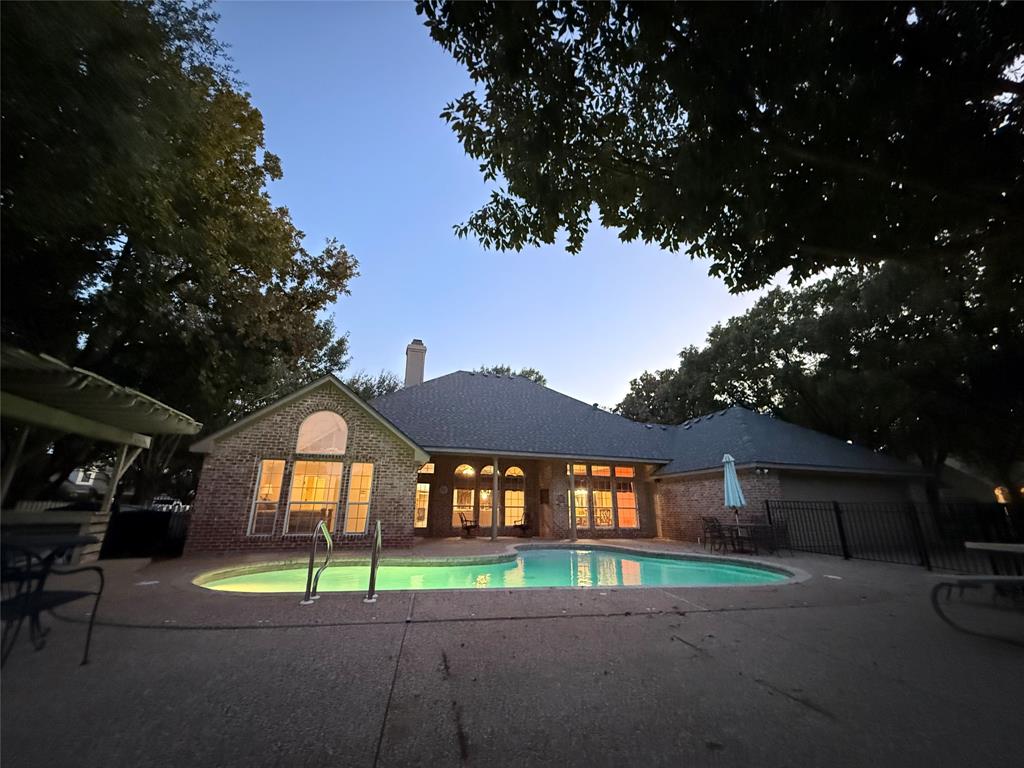 107 Pinnacle Court, Woodway, TX 76712