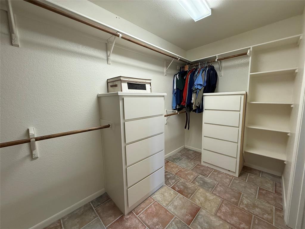 107 Pinnacle Court, Woodway, TX 76712