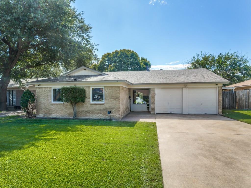 Updated home in great location! Updated home in great location!