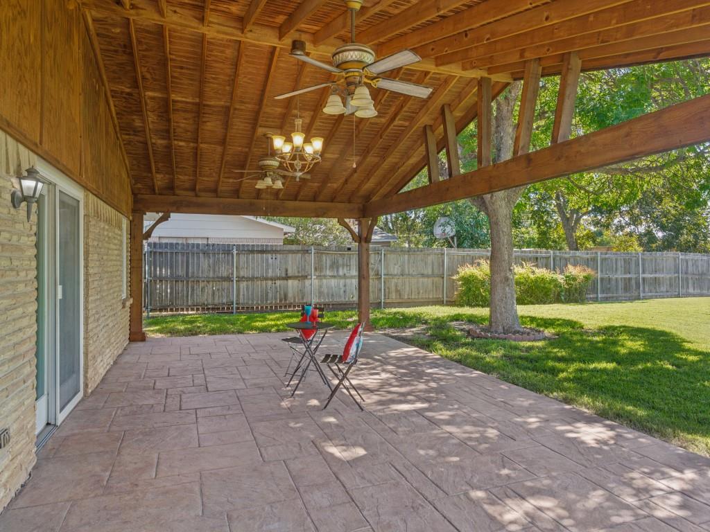 Huge TEXAS size PATIO w/ fans lighting & roll down shades