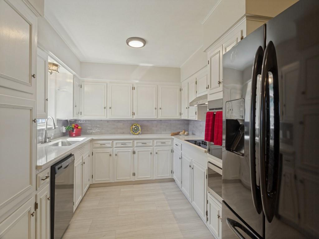 Pristine updated kitchen
