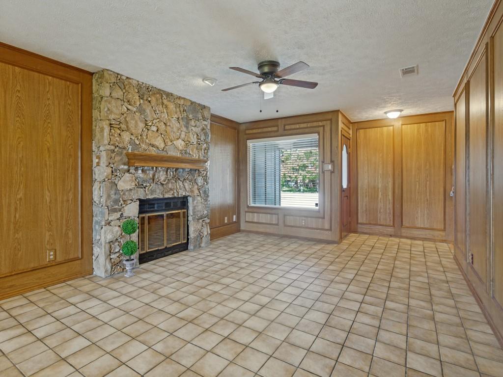 2912 Linden Lea, Irving, TX 75061 2912 Linden Lea, Irving, TX 75061