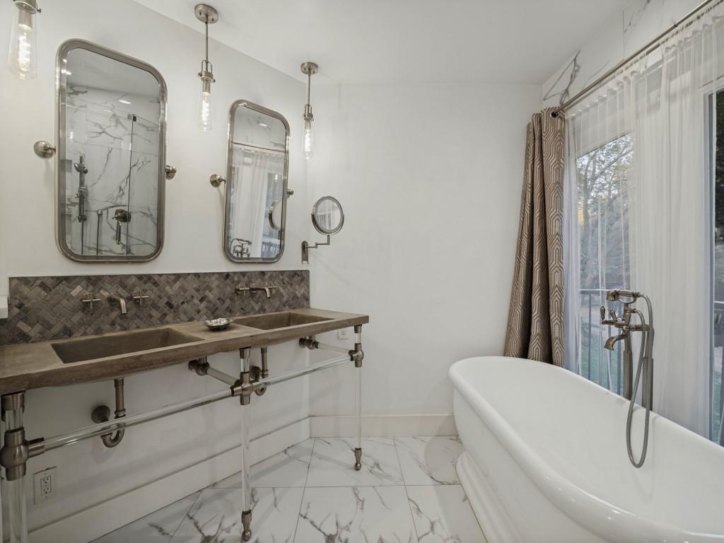 9825 Angora Street, Dallas, TX 75218