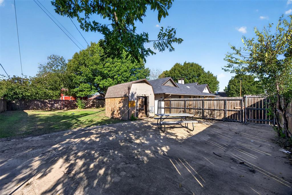 113 Dove Avenue, Red Oak, TX 75154