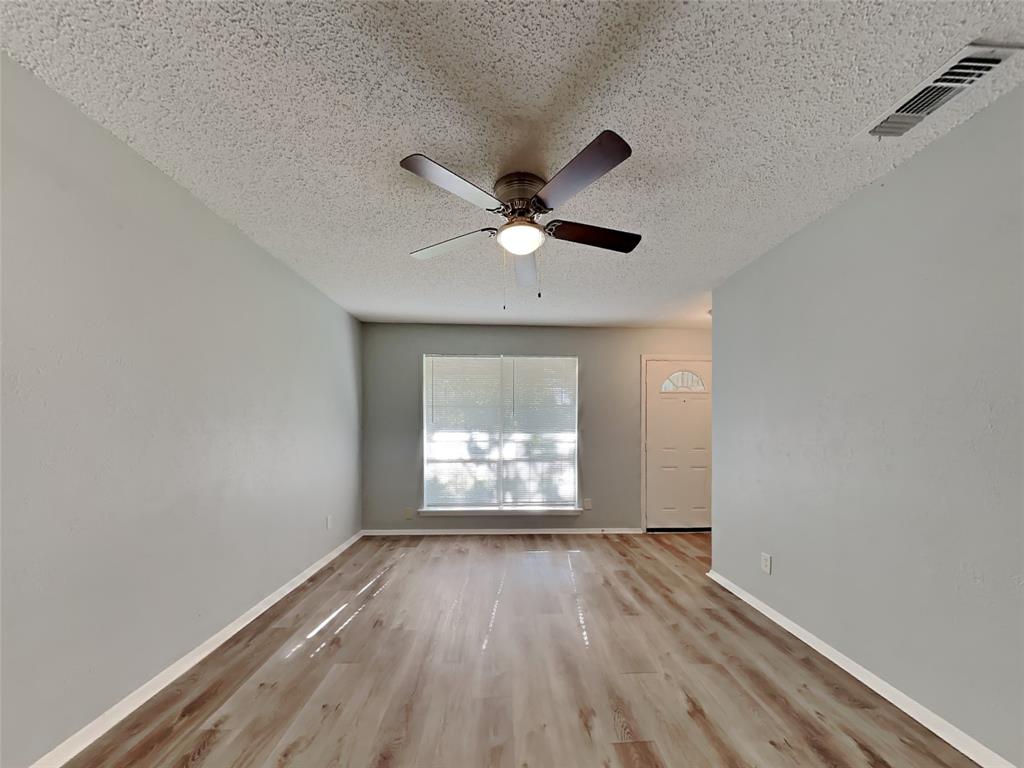 1525 Gardenside Drive, Dallas, TX 75217