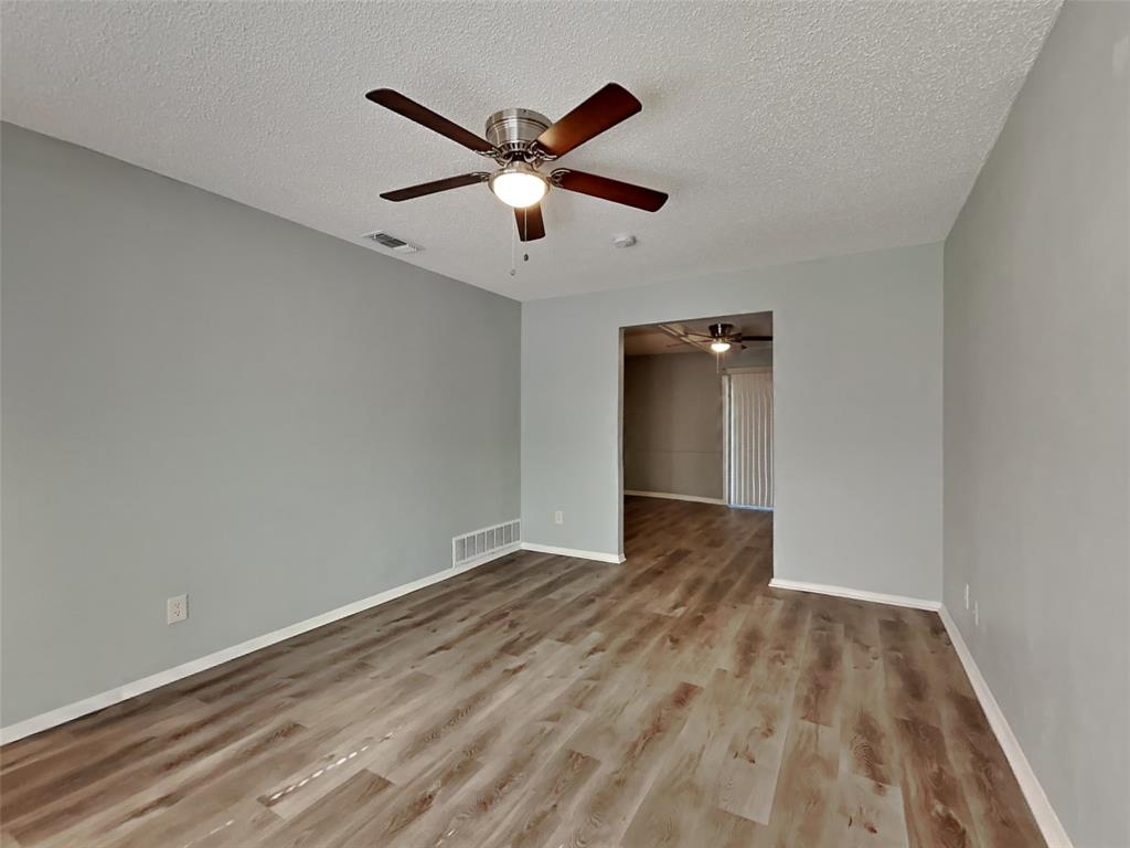 1525 Gardenside Drive, Dallas, TX 75217