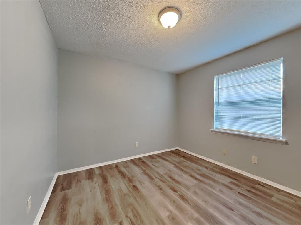 1525 Gardenside Drive, Dallas, TX 75217