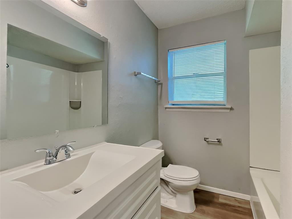 1525 Gardenside Drive, Dallas, TX 75217