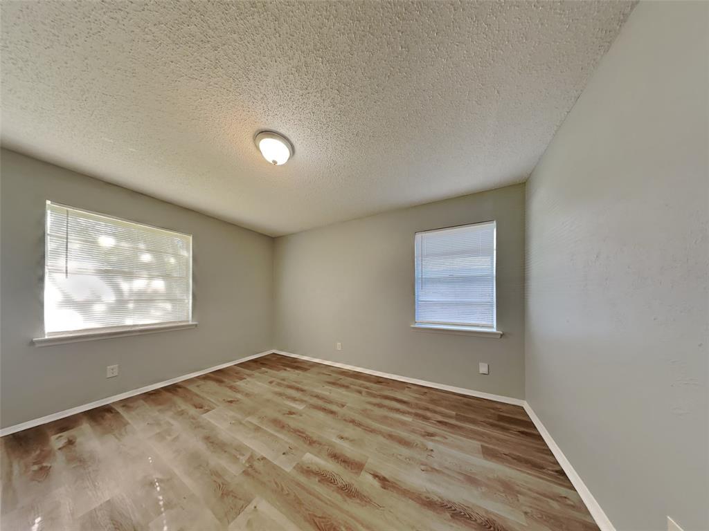 1525 Gardenside Drive, Dallas, TX 75217