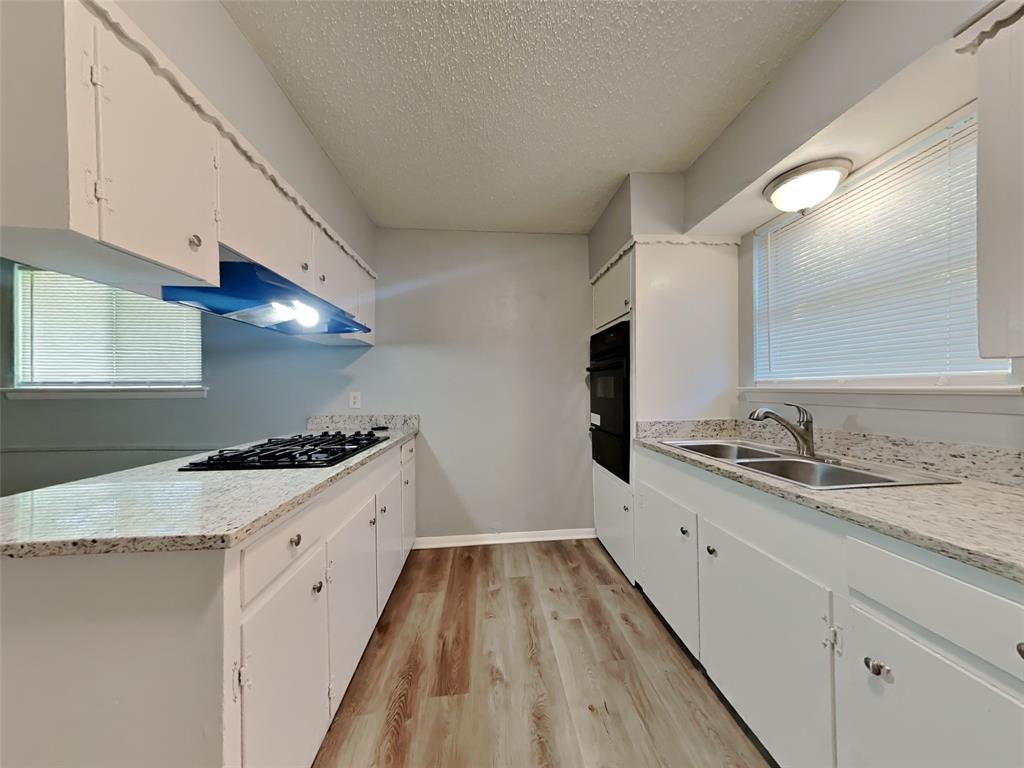 1525 Gardenside Drive, Dallas, TX 75217