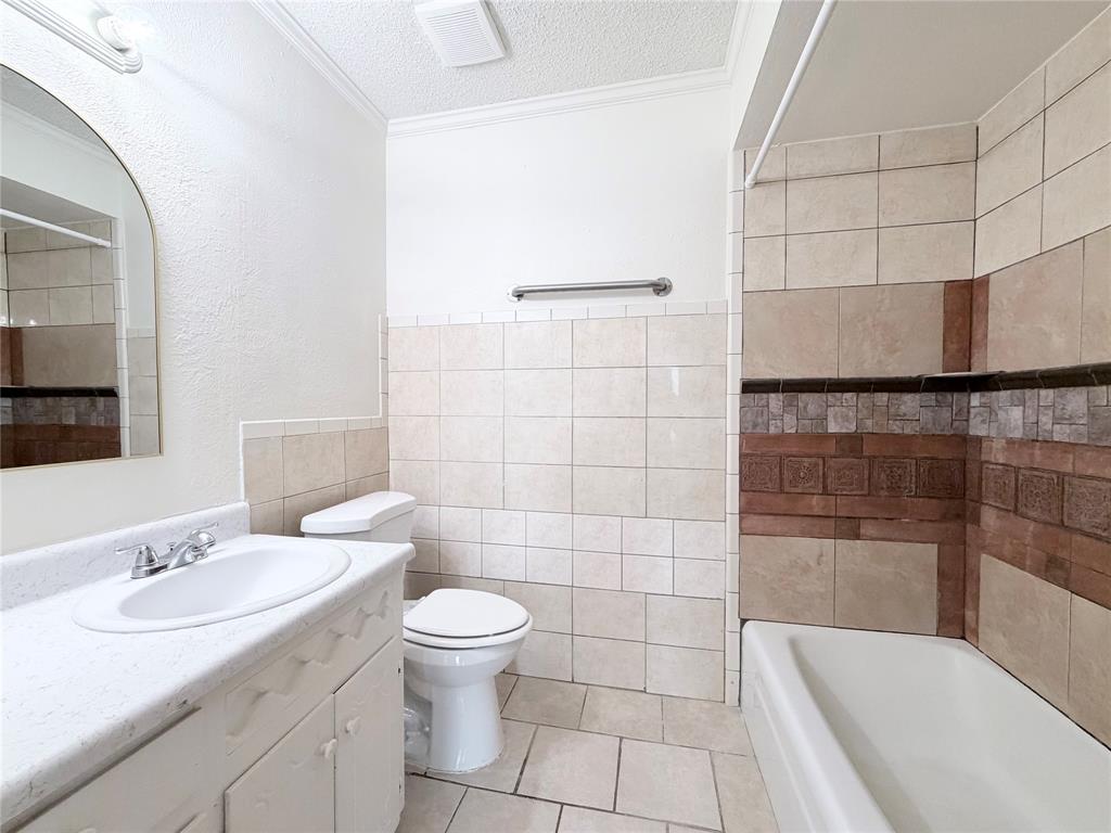 610 Colonial Drive, Garland, TX 75043