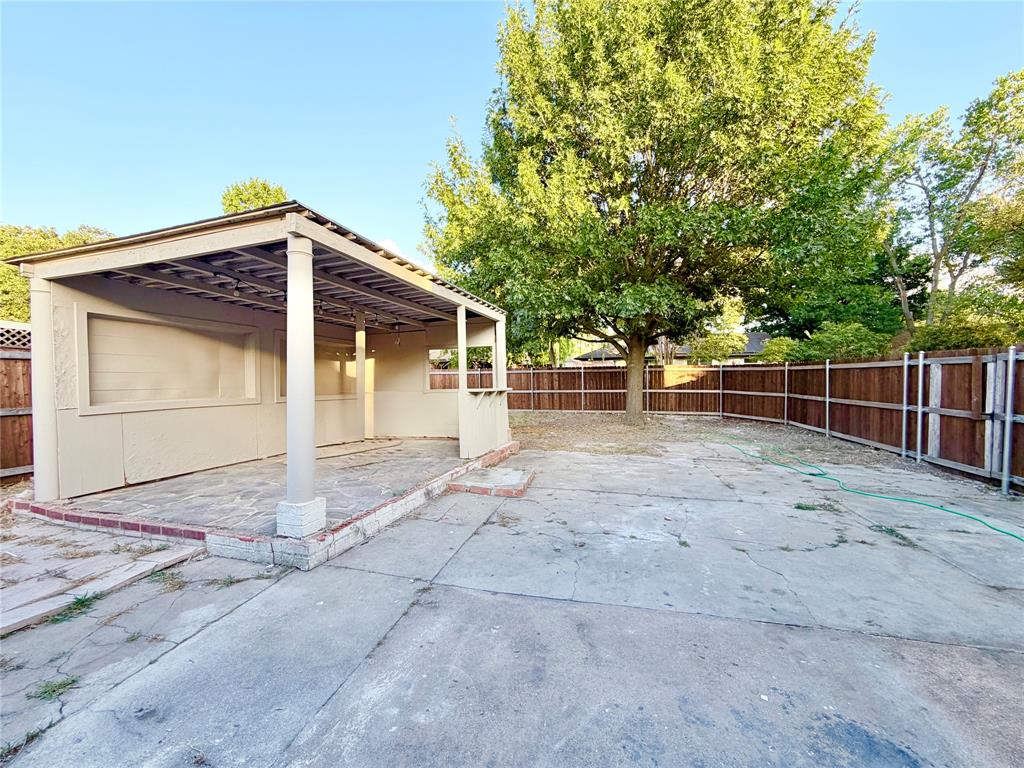 610 Colonial Drive, Garland, TX 75043