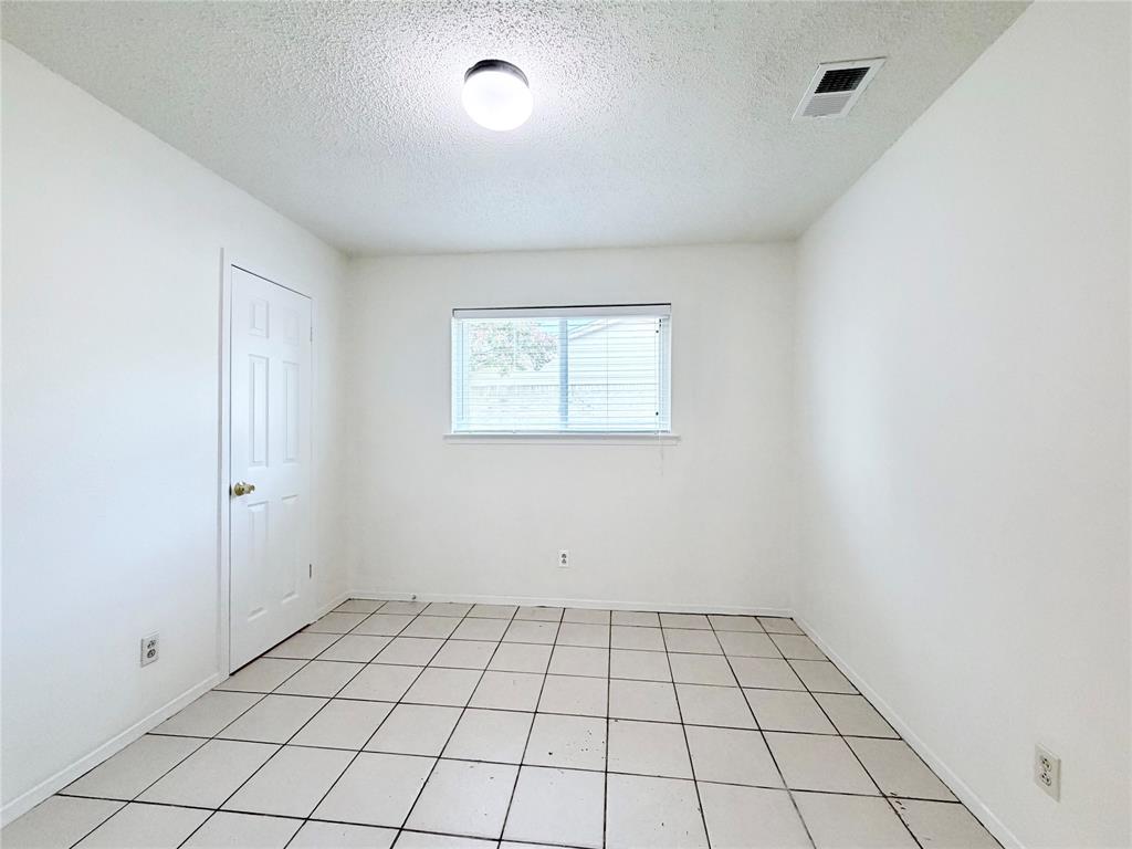 610 Colonial Drive, Garland, TX 75043