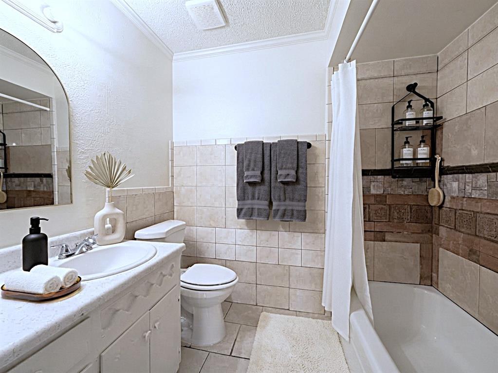 610 Colonial Drive, Garland, TX 75043
