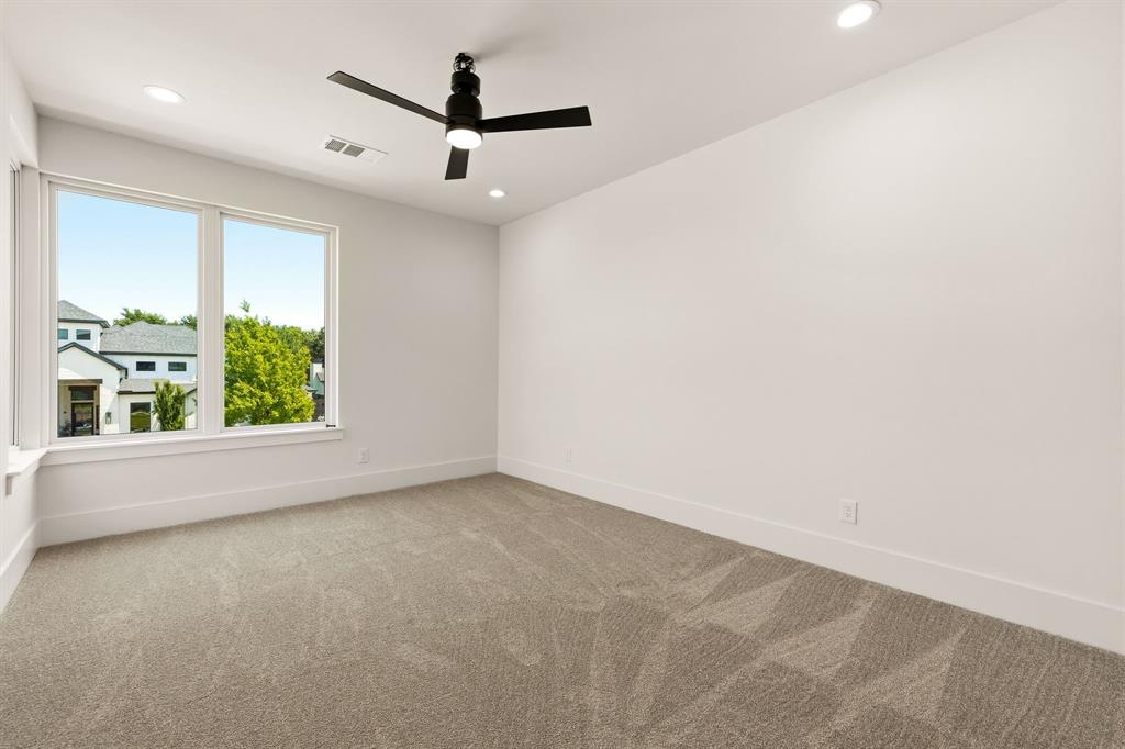 Upstairs bedroom 1 w/ ensuite bathroom