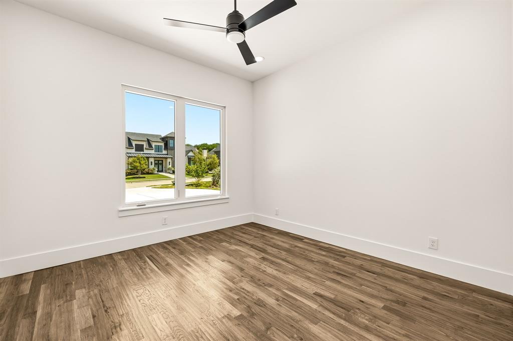 2nd downstairs bedroom, great for guest or MIL. Hardwoods