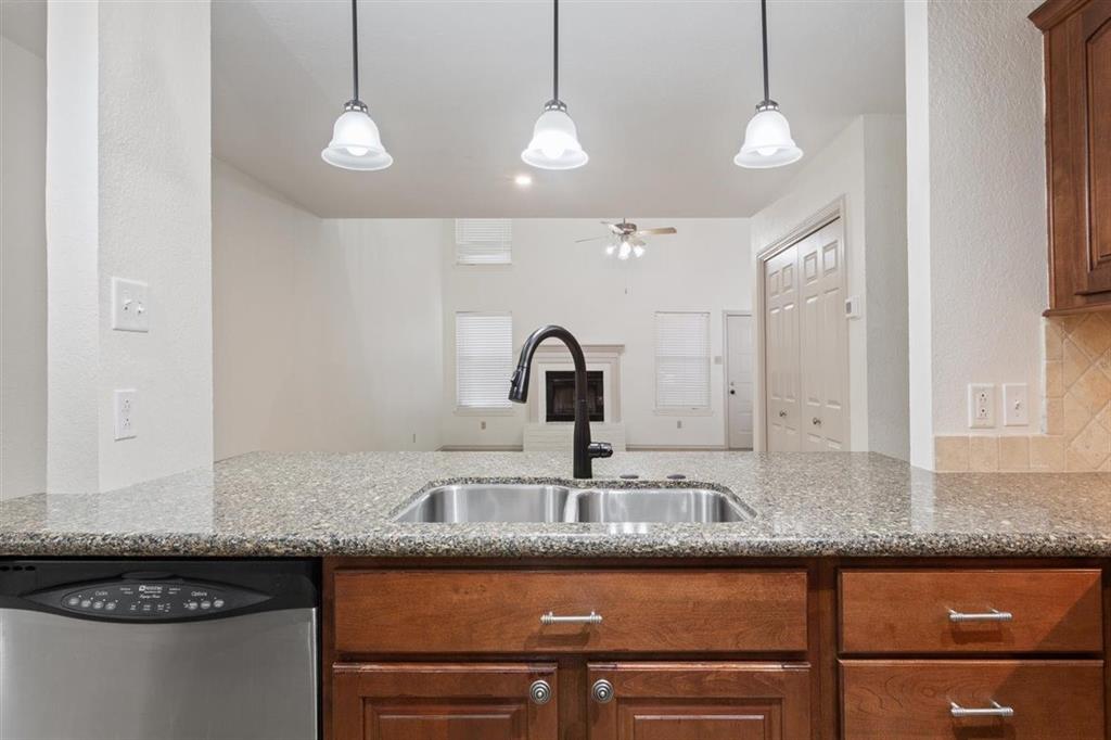 125 Pleasant Grove Lane, Waco, TX 76712