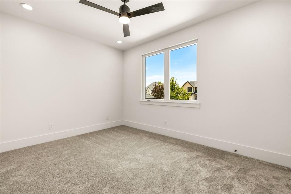 Upstairs bedroom 1 with direct access to ensuite bathroom