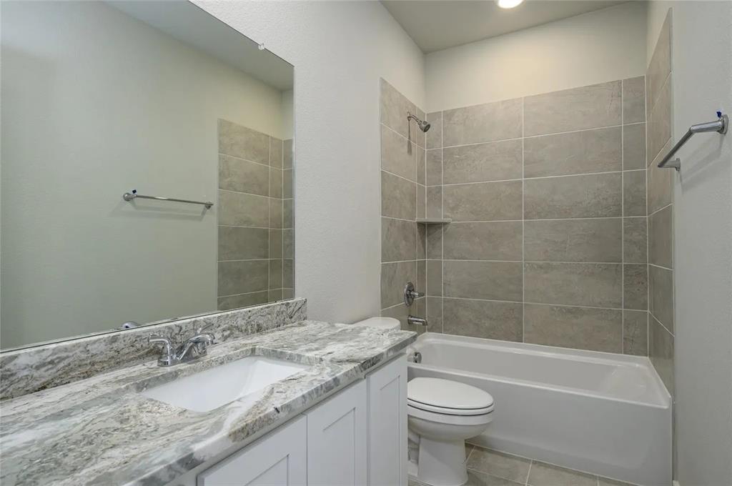 205 Woodhollow Drive, Blue Ridge, TX 75424