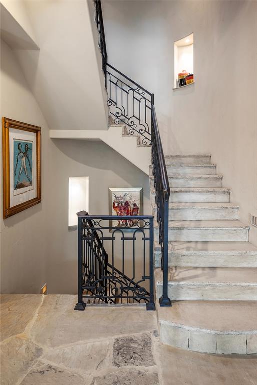 2505 Welborn Street, Dallas, TX 75219