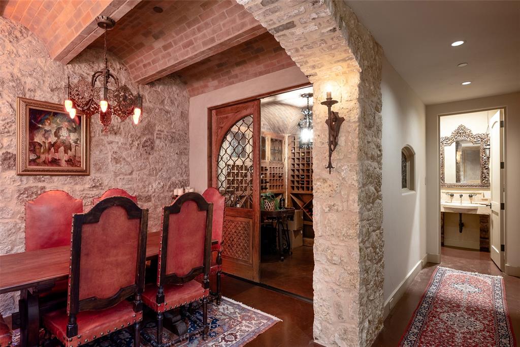 2505 Welborn Street, Dallas, TX 75219
