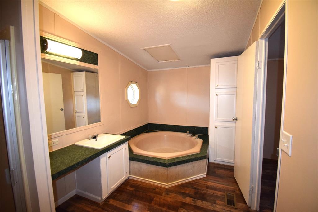 6000 Spring Creek, #7, Malakoff, TX 75148
