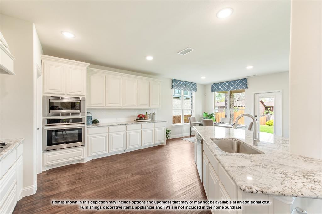 216 Sweetwater Drive, Commerce, TX 75428