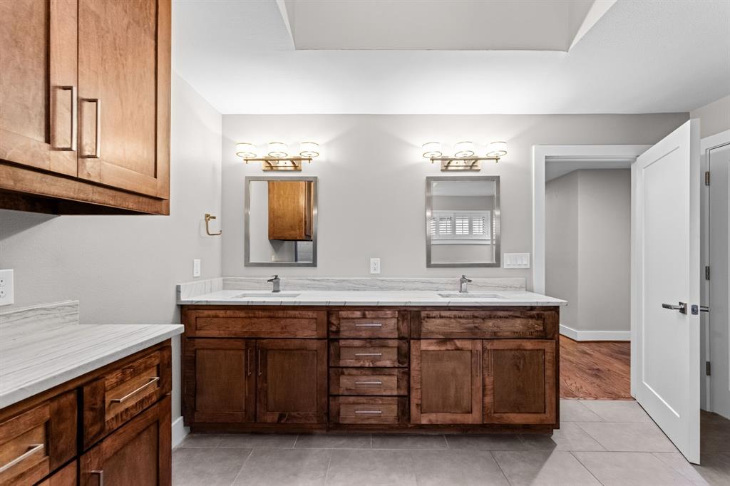 Plenty of storage with the large 2 sink vanity and the extra cabinets