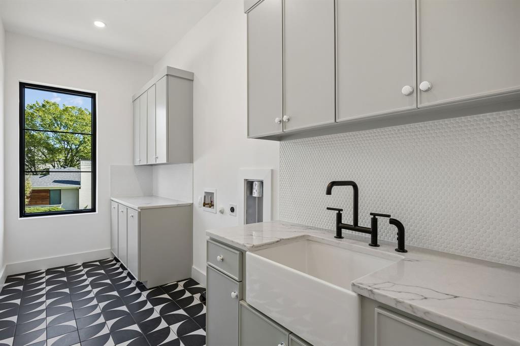 3741 Seguin Drive, Dallas, TX 75220