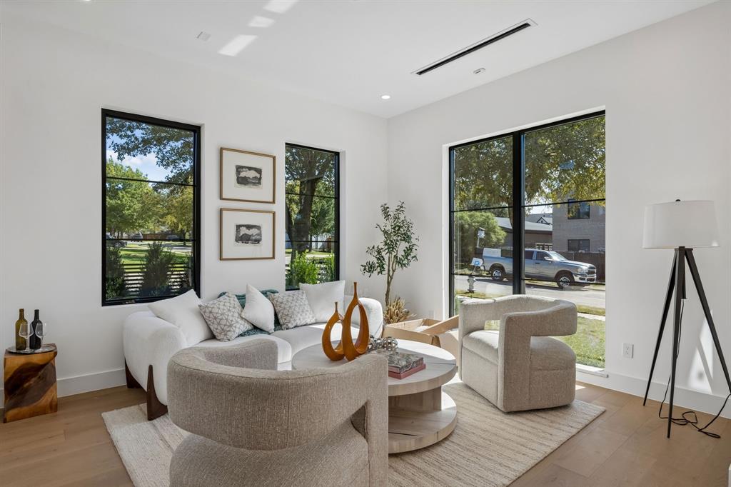 3741 Seguin Drive, Dallas, TX 75220