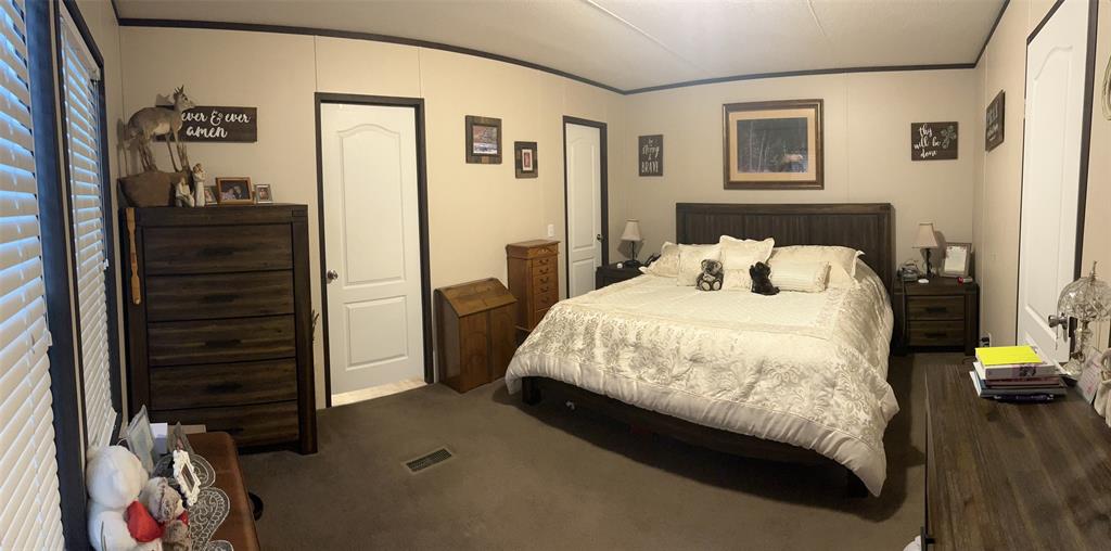 1061 S Main Street, Ferris, TX 75125